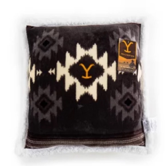NWT Yellowstone Silk Touch Pillow With Sherpa Back, 22" x 22" - Picture 3 of 7